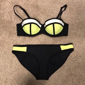 Triangl Bikini